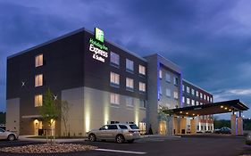 Holiday Inn Express & Suites Altoona Pa