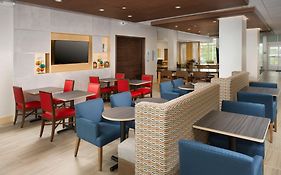 Holiday Inn Express And Suites Altoona Pa